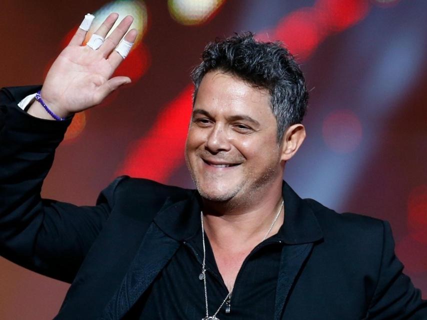 Alejandro Sanz será el objetivo número uno de las nuevas operadoras de gestión de derechos.