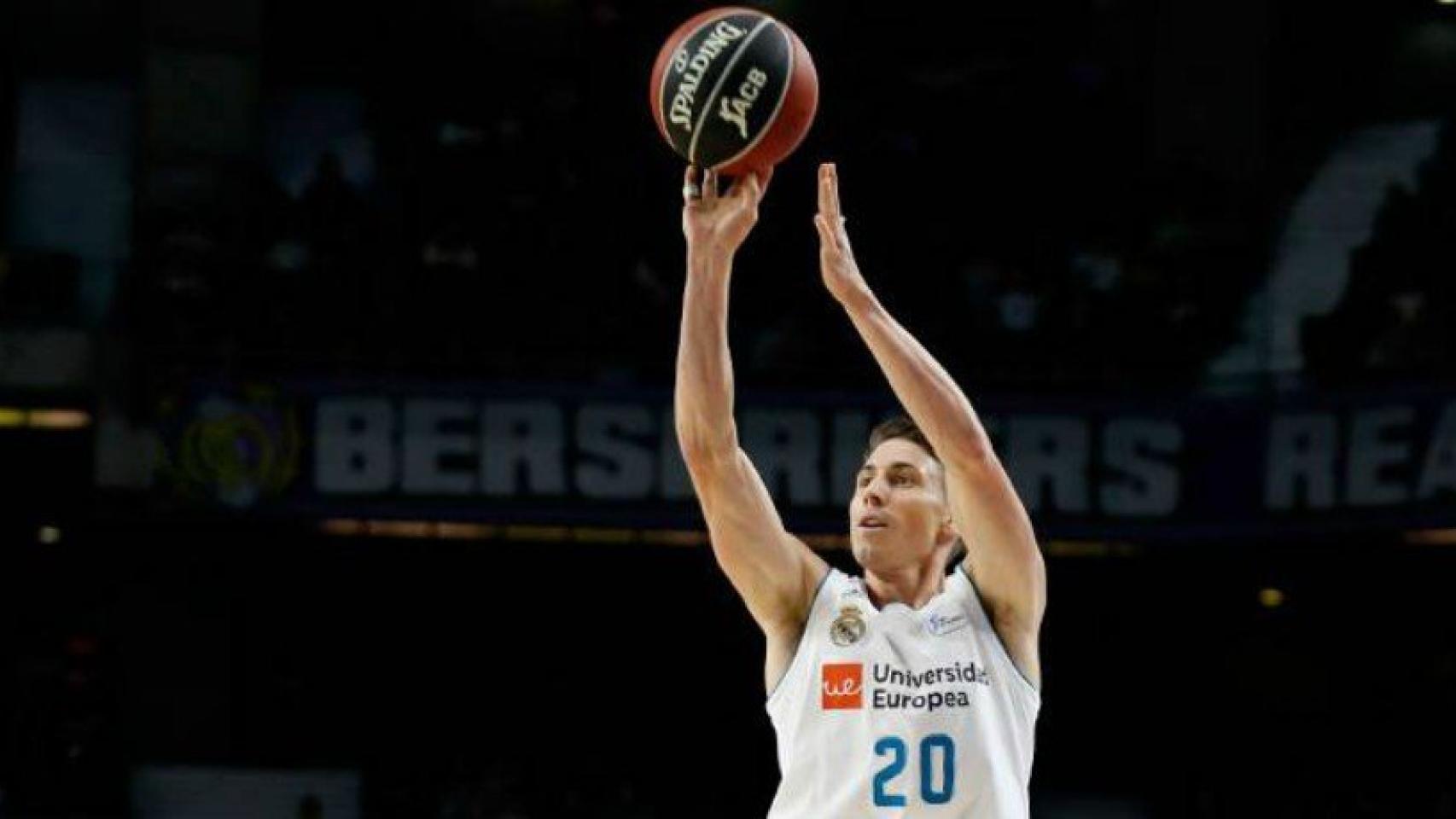 Jayce Carrol, en un partido con el Real Madrid