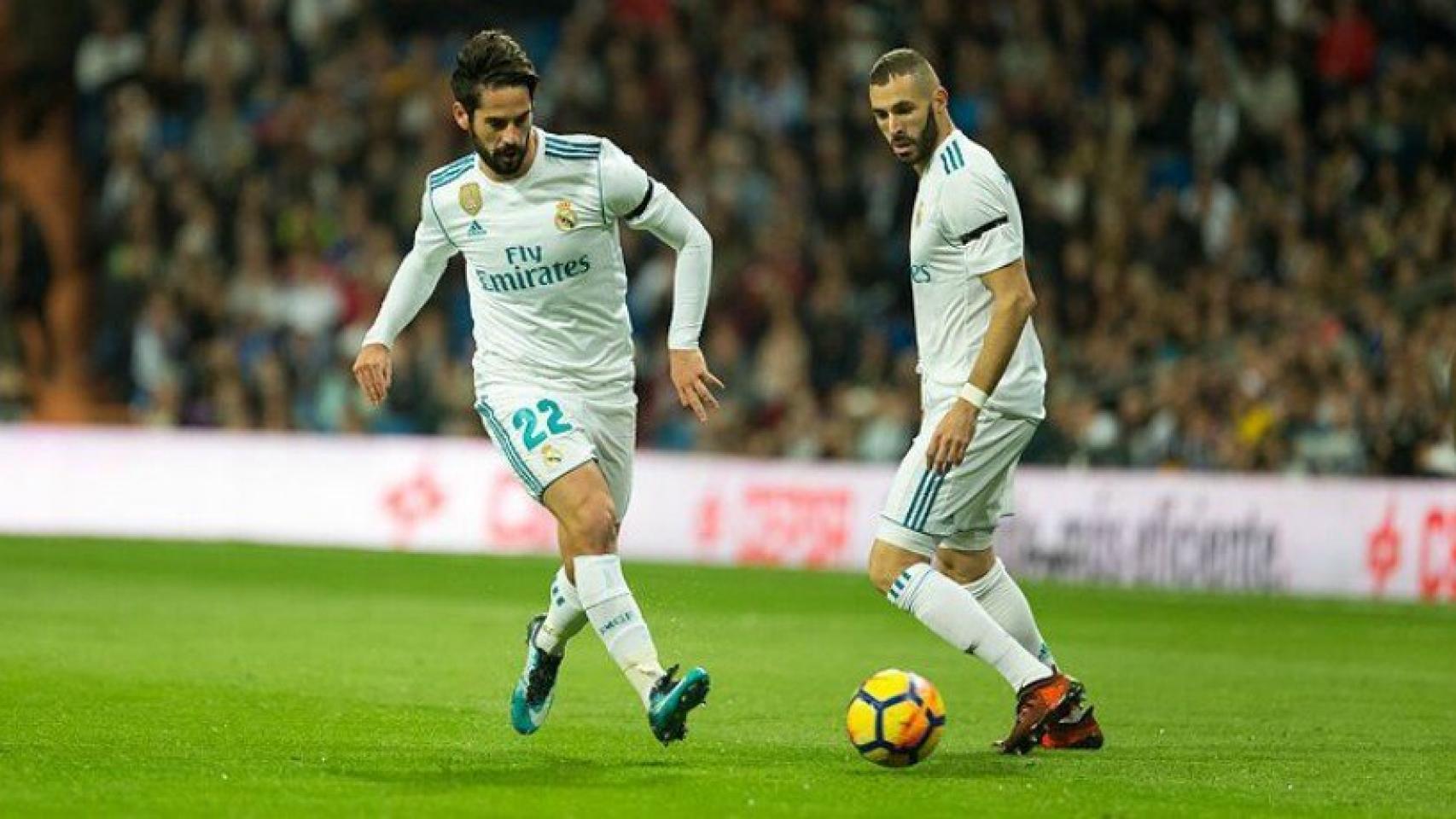 Benzema e Isco en el Santiago Bernabéu. Foto: Pedro Rodríguez / El Bernabéu