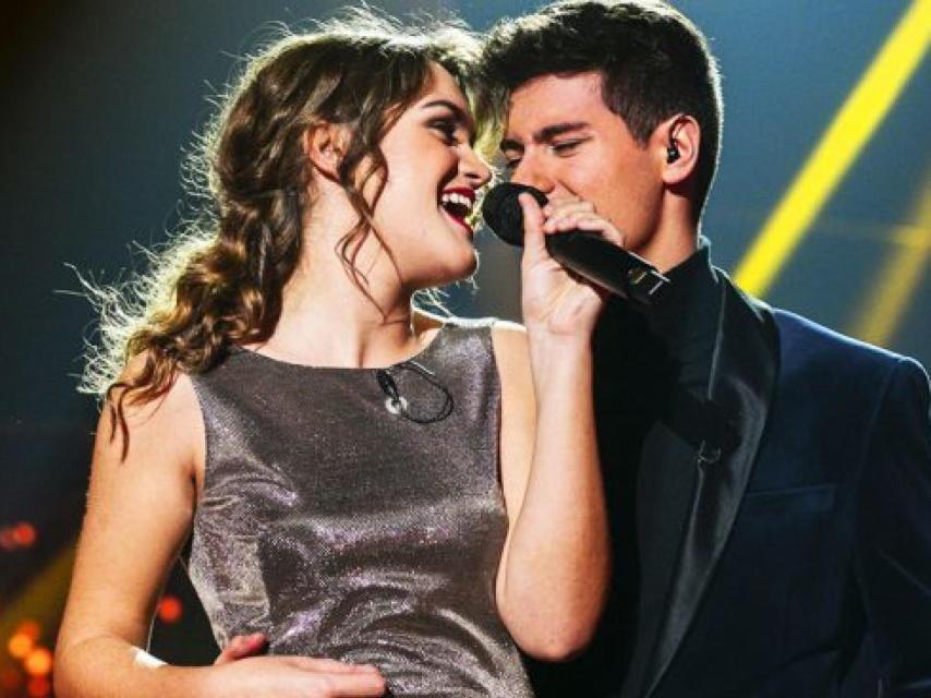 Amaia y Alfred durante la actuación de 'Todo mi amor eres tú'.