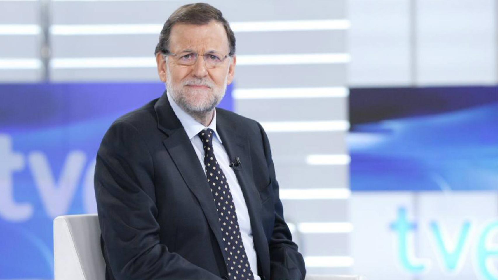 Rajoy, de gira por las teles para frenar el efecto Ciudadanos