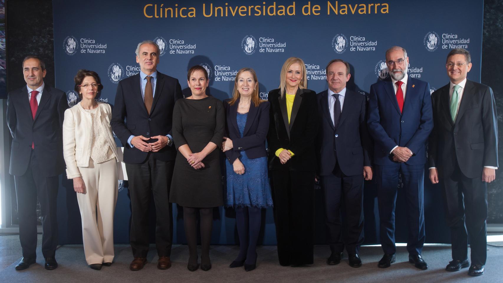 A la inauguración han acudido personalidades del mundo de la política como la presidenta de la Comunidad de Madrid, Cristina Cifuentes; la presidenta del Congreso, Ana Pastor; o la presidenta del Gobierno de Navarra, Uxue Barkos.