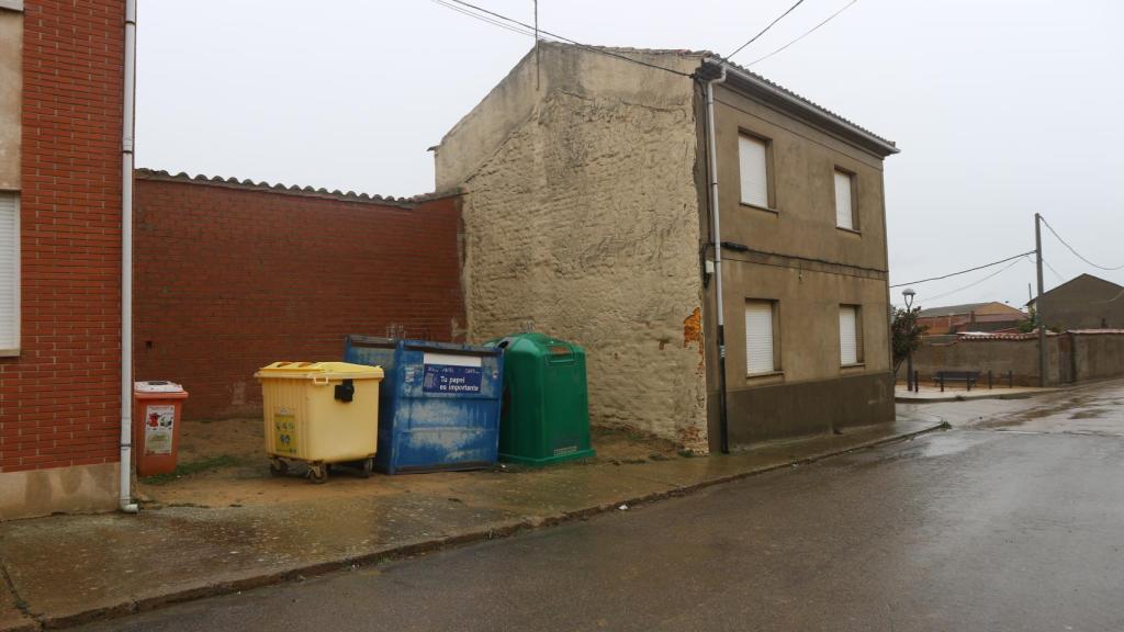 En este terreno se asentaba la casa de paredes verdes de 'El Portugués' en Matadeón.