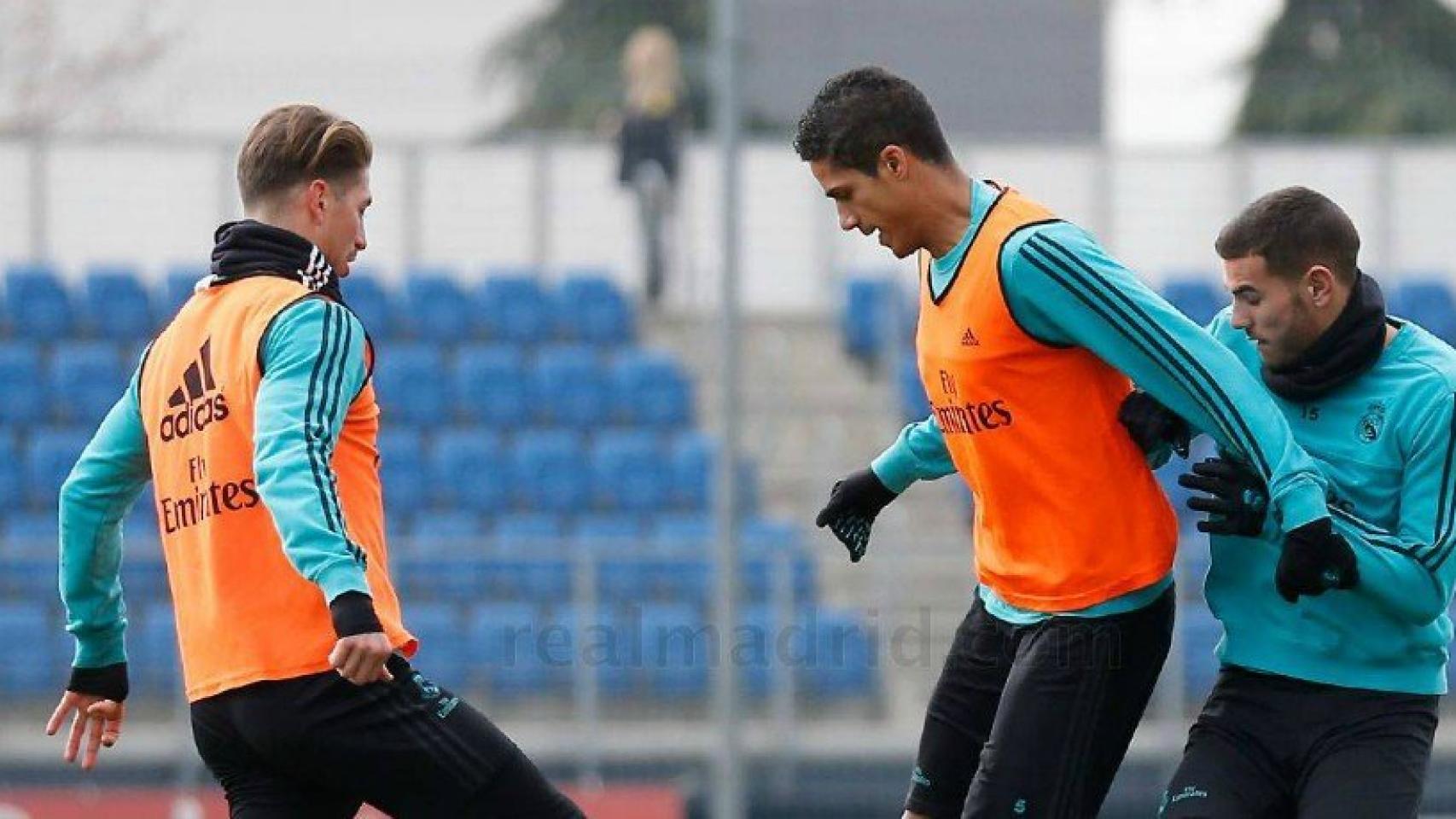 Ramos y Varane entrenan