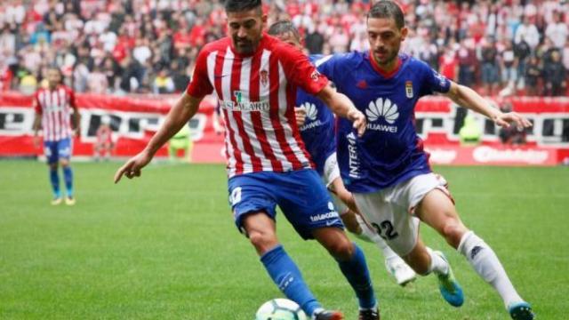 Imagen del partido de ida entre Sporting y Real Oviedo.