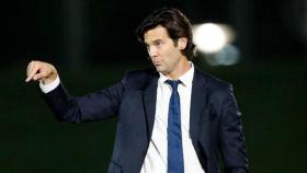 Santiago Solari dirigiendo al Real Madrid Castilla. Foto: realmadrid.com