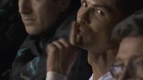 Cristiano Ronaldo en el banquillo del Ciudad de Valencia