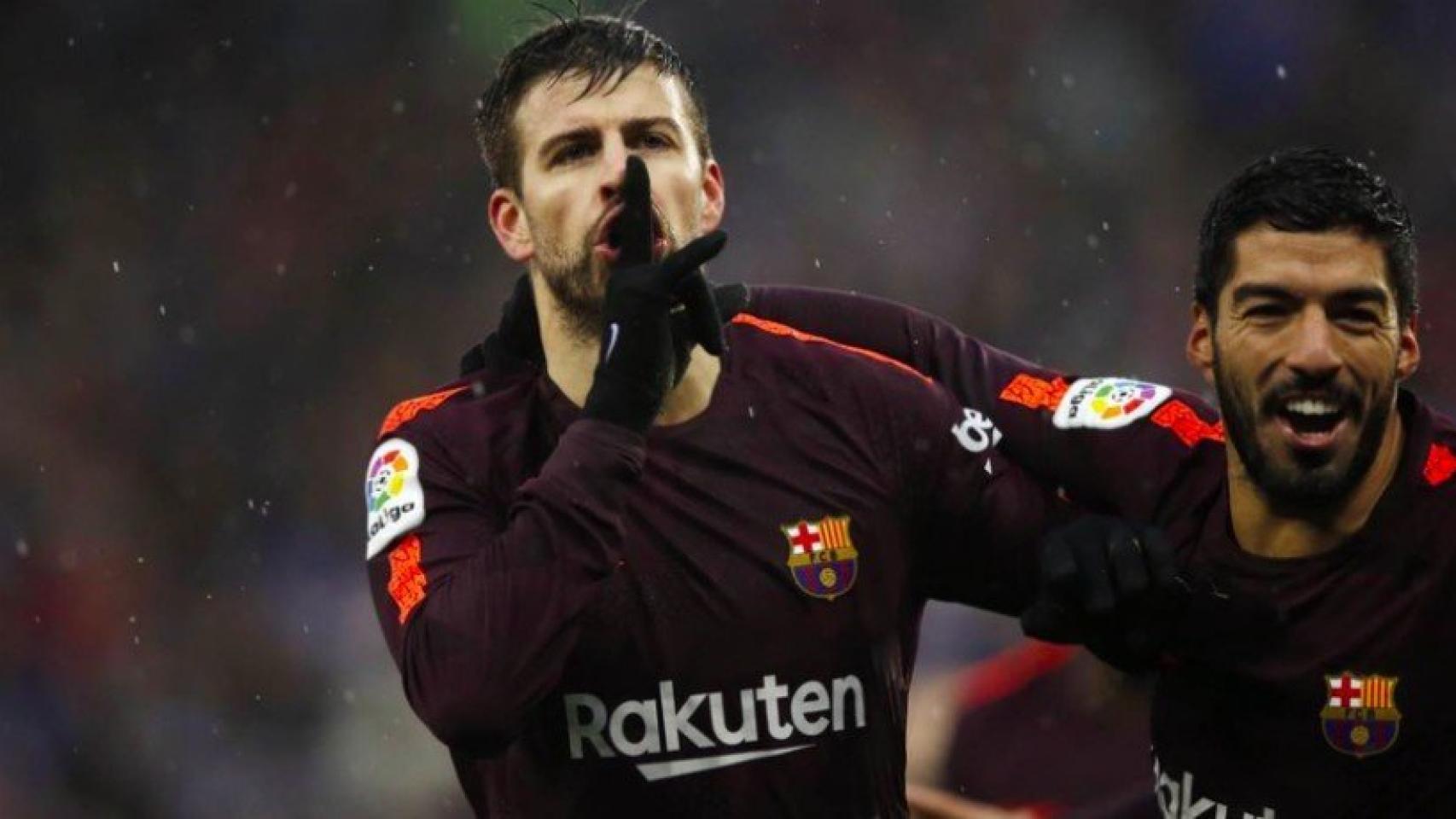 Piqué manda callar a Cornellá. Foto fcbarcelona.com