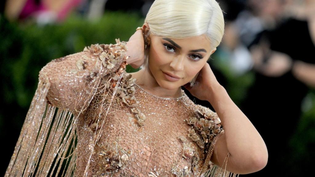 Kylie Jenner da a luz a su primera hija