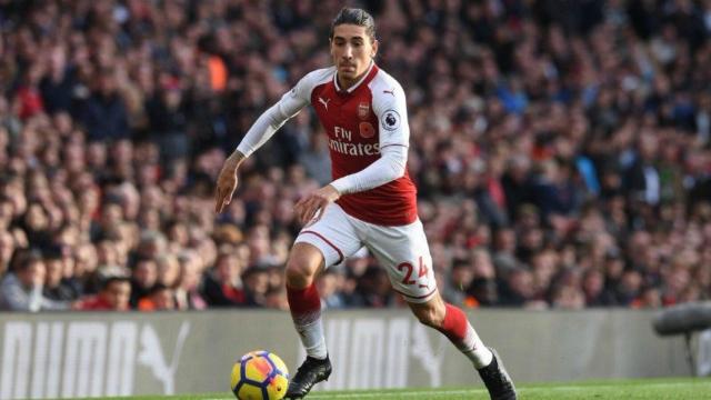 Héctor Bellerín en un partido con el Arsenal. Foto: Twitter (@HectorBellerin)