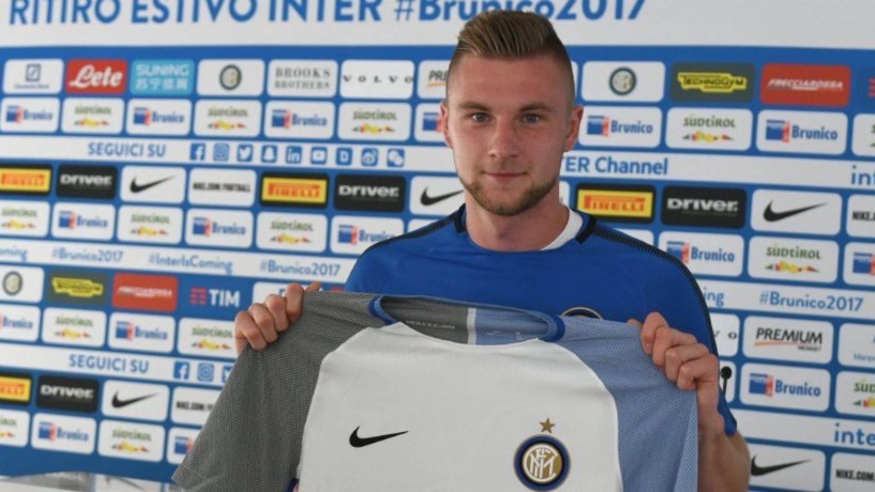 Skriniar en su presentanción con el Inter. Foto: Twitter (@Inter).