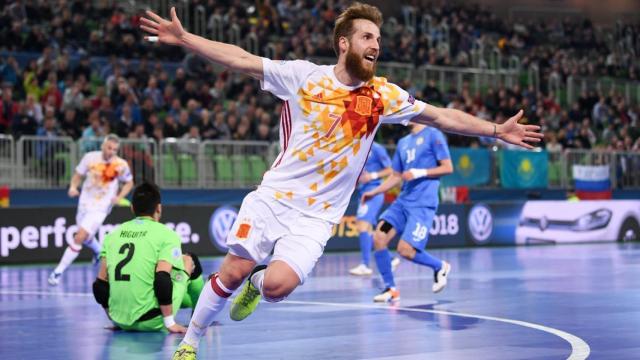 Pola celebra un gol ante Kazajistán en semifinales.