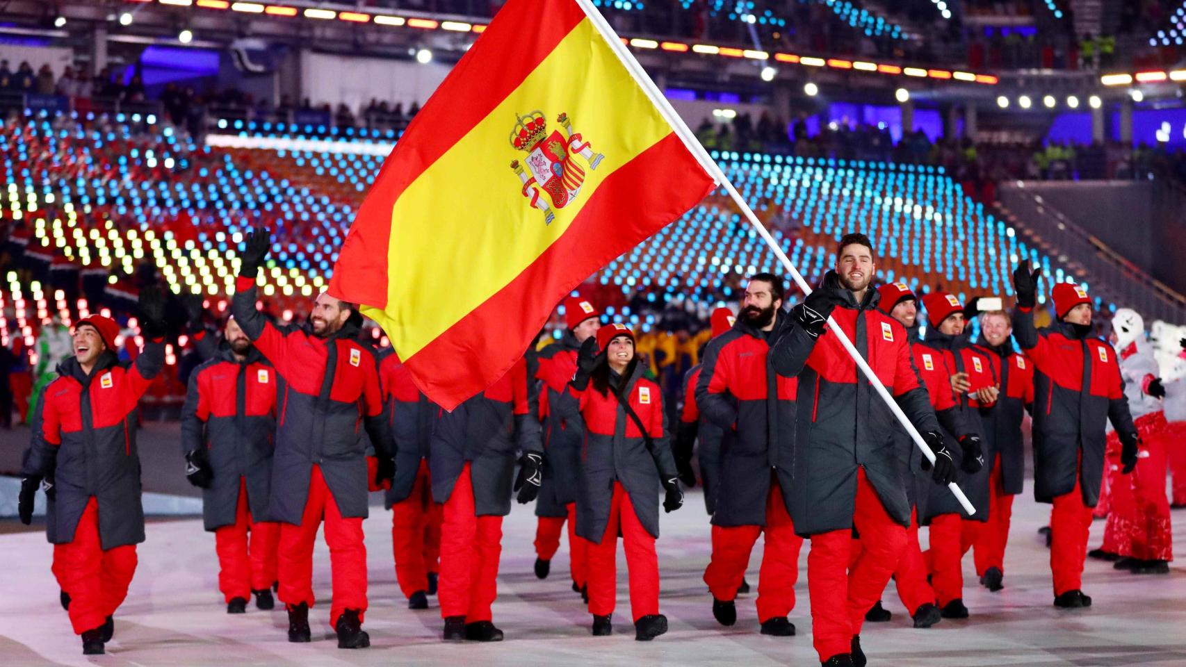 La delegación española desfila en la apertura de los Juegos de invierno en 2018