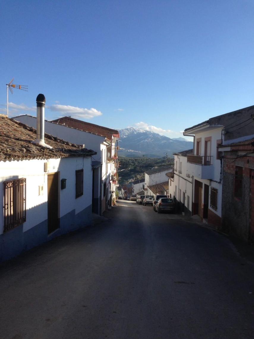 Los vecinos de Chilluévar están consternados por la noticia de la violación de un niño por parte de cuatro compañeros de colegio, todos menores de 14 años y, por tanto, inimputables.