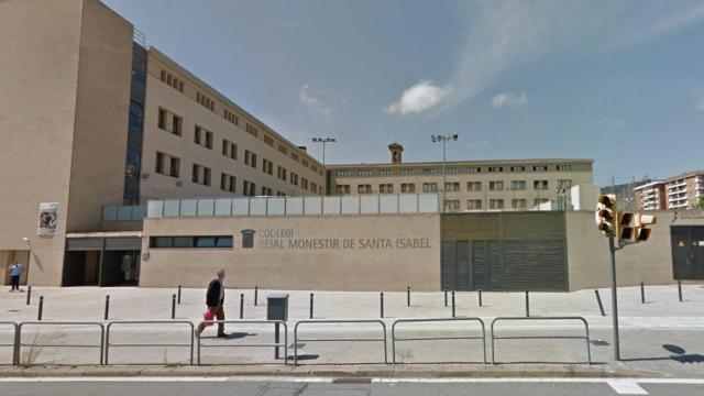 Vista exterior del colegio Reial Monestir Santa Isabel.