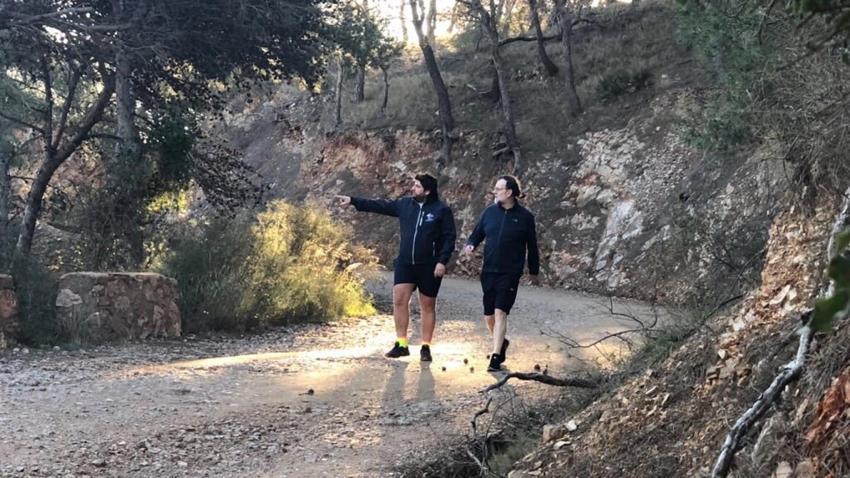 Rajoy y Fernando López Miras, el presidente de la comunidad, durante su paseo