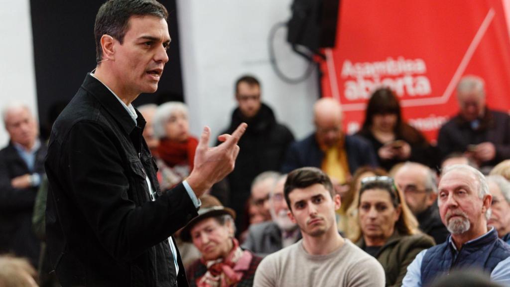 Pedro Sánchez, en una asamblea abierta con militantes y simpatizantes en Castellón.