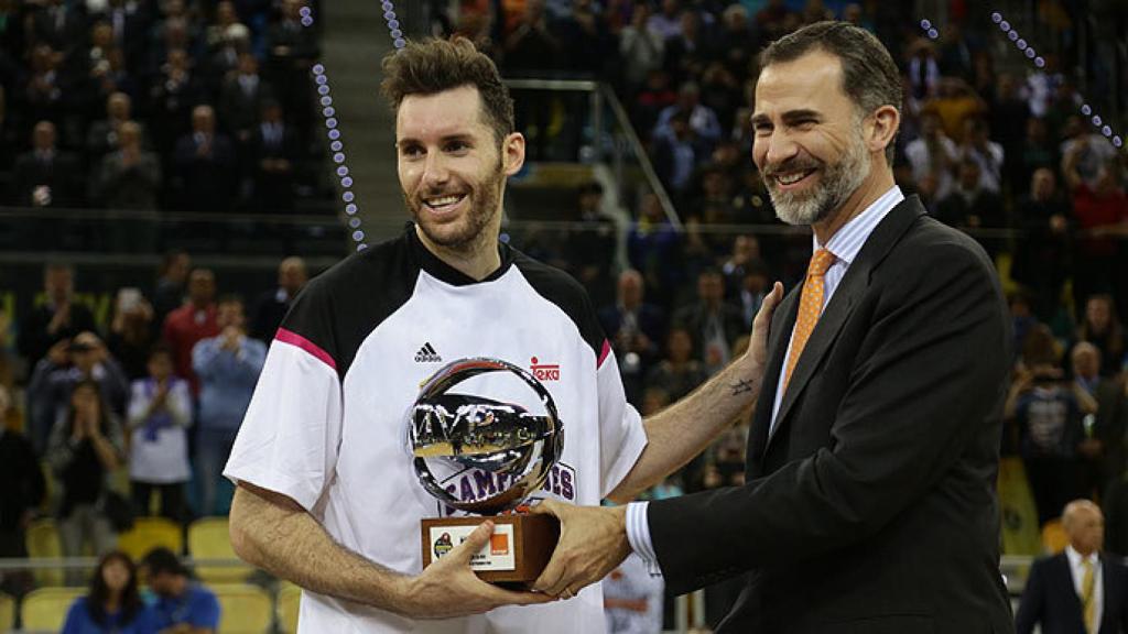 Rudy Fernández recoge su tercer y hasta ahora último MVP de la Copa (2015).