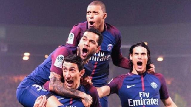 Jugadores del PSG celebrando un gol. Foto: Instagram (@danialves)