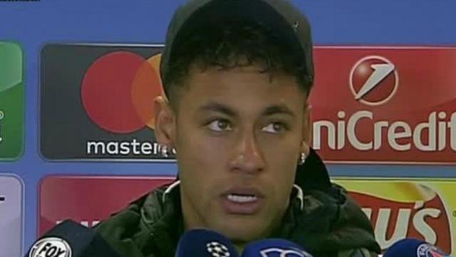 Neymar en zona mixta