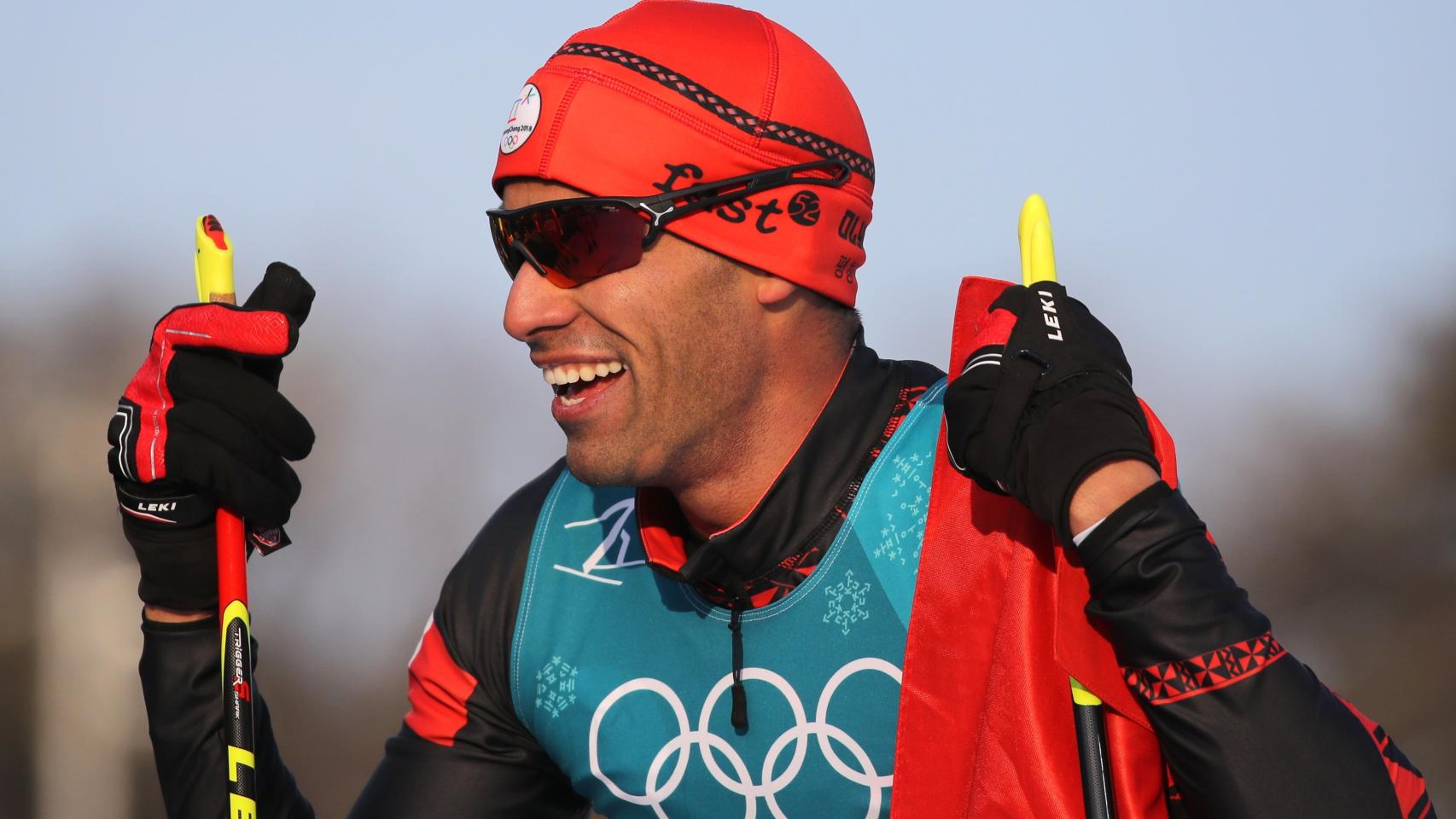 Pita Taufatofua, abanderado de Tonga, en la prueba de esquí de fondo de los JJOO de invierno.