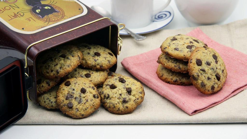 Galletas de espelta, almendra, naranja y chocolate