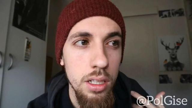 El actor Pol Gise en una de las capturas de su vídeo, colgado en Twitter