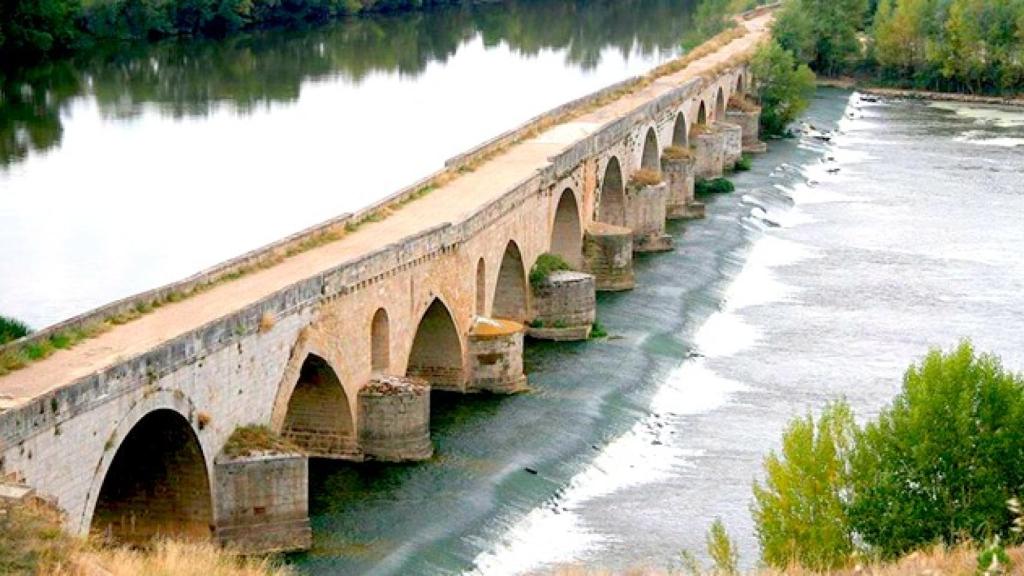 Río Duero a su paso por Toro.