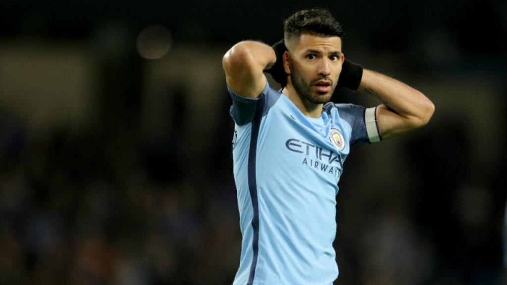 Agüero se lamenta de una ocasión fallada. Foto: mancitycom