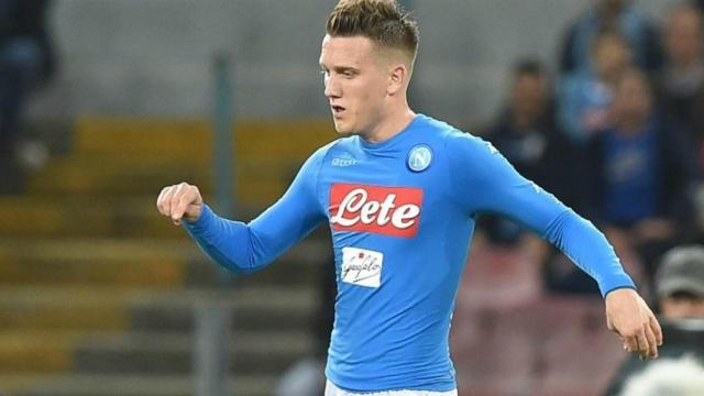 Zielinski en uno de sus partidos con el Nápoles. Foto sscnapoli.it