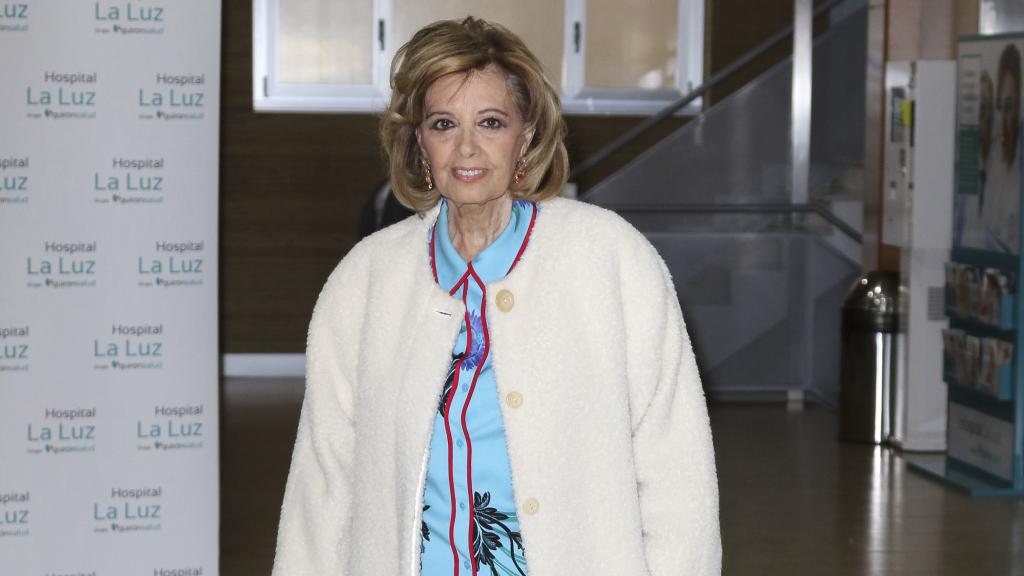 María Teresa Campos a su salida del hospital.