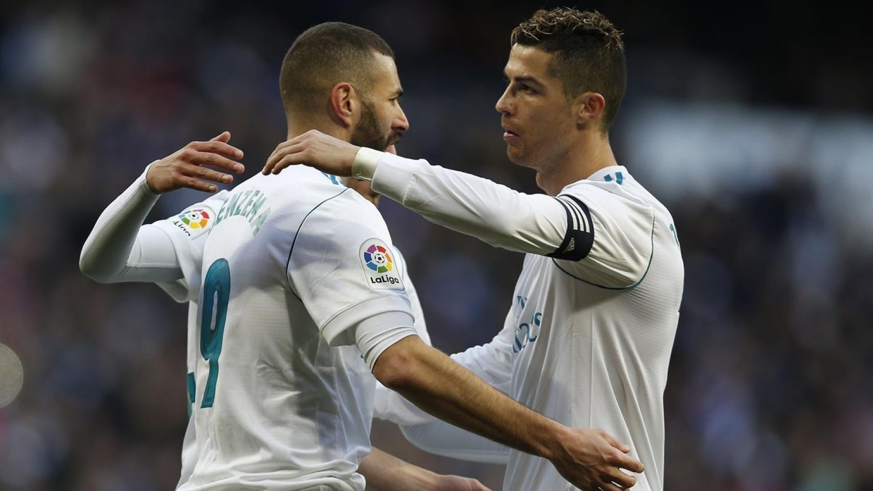 Cristiano Ronaldo saluda a Benzema.