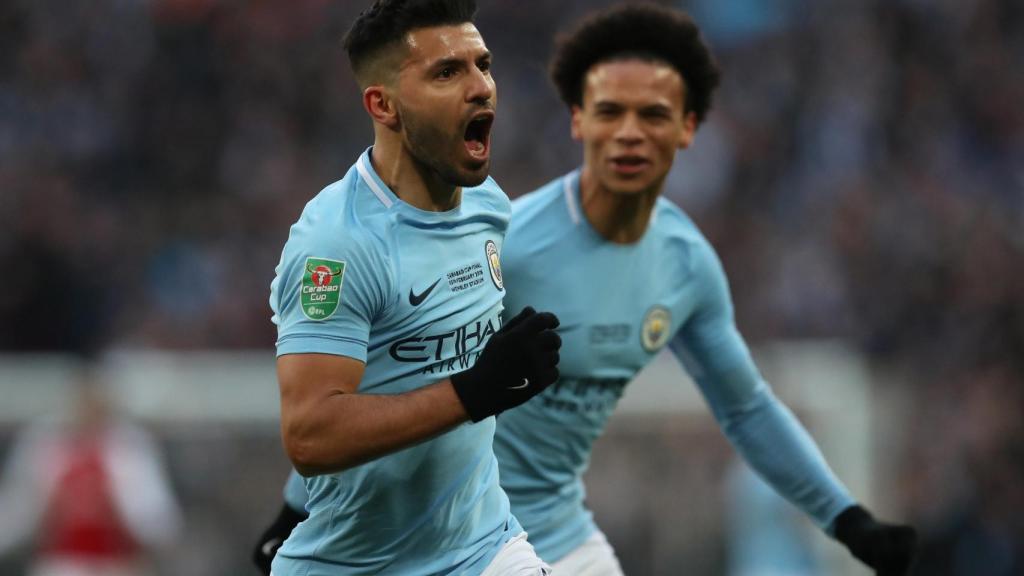 El Kun Agüero celebra su gol con el City.