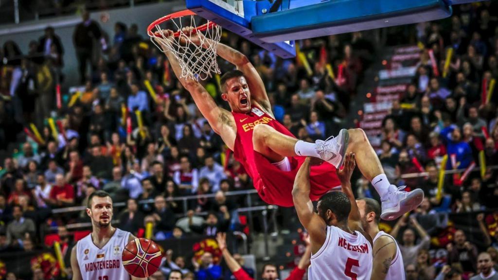 Imagen del España - Montenegro de este lunes en Zaragoza.