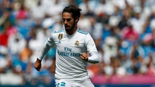 Isco conduce el esférico