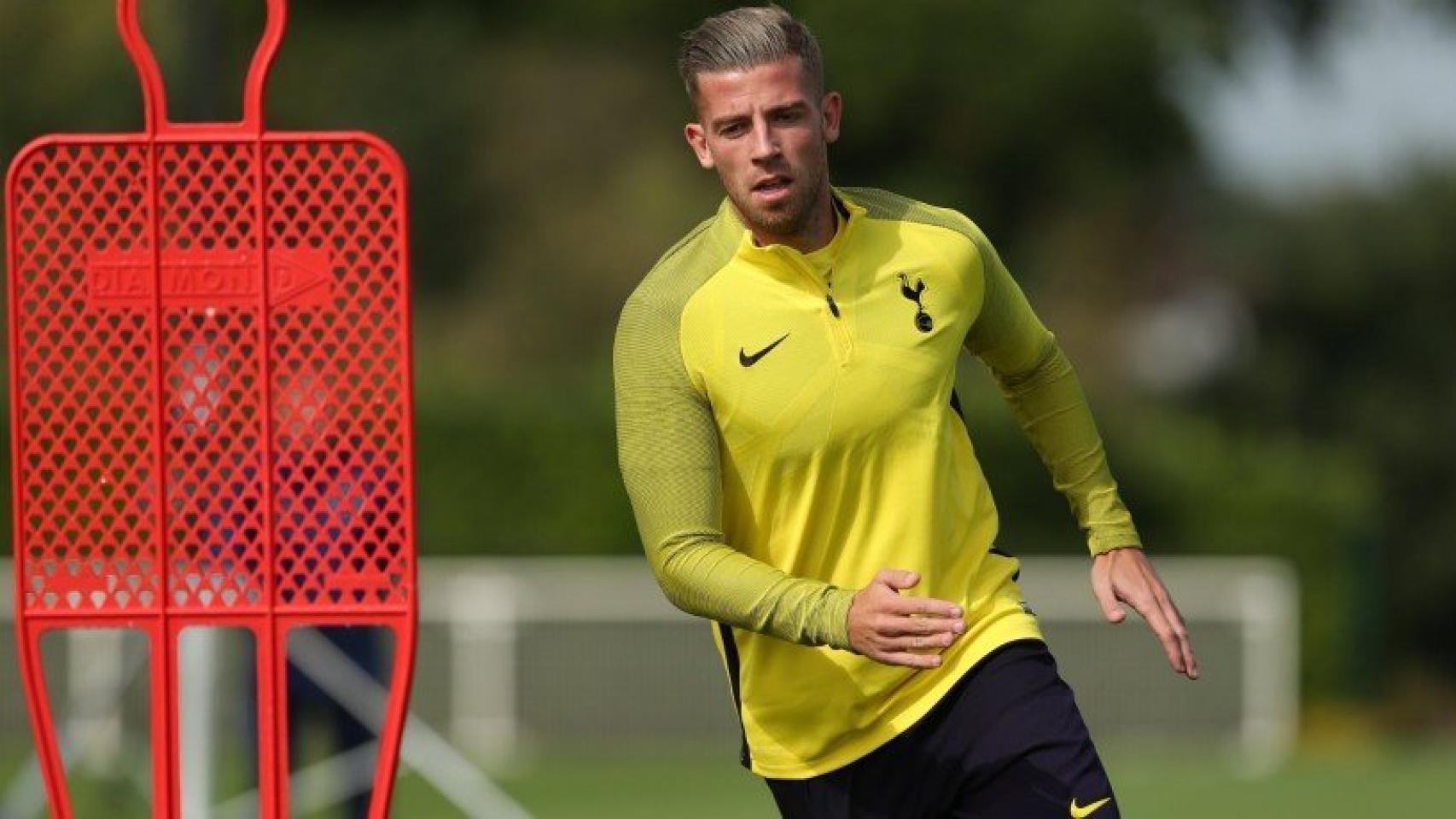 Alderweireld en un entrenamiento. Foto: Twitter (@alderweireldtob).