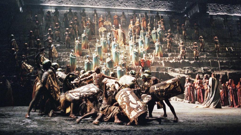 Imagen original de Aída en el inicio de la temporada de 1998 en el Teatro Real.