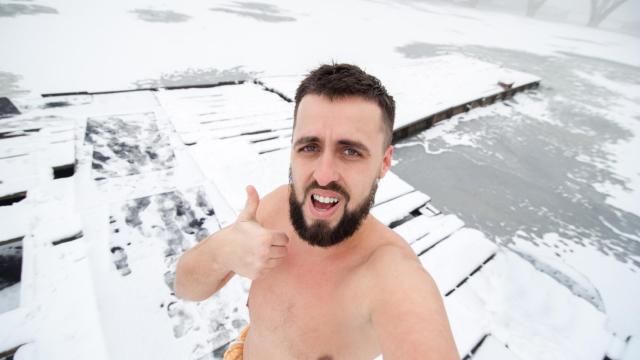 La nieve nos hace comportarnos como idiotas y estas imágenes lo demuestran