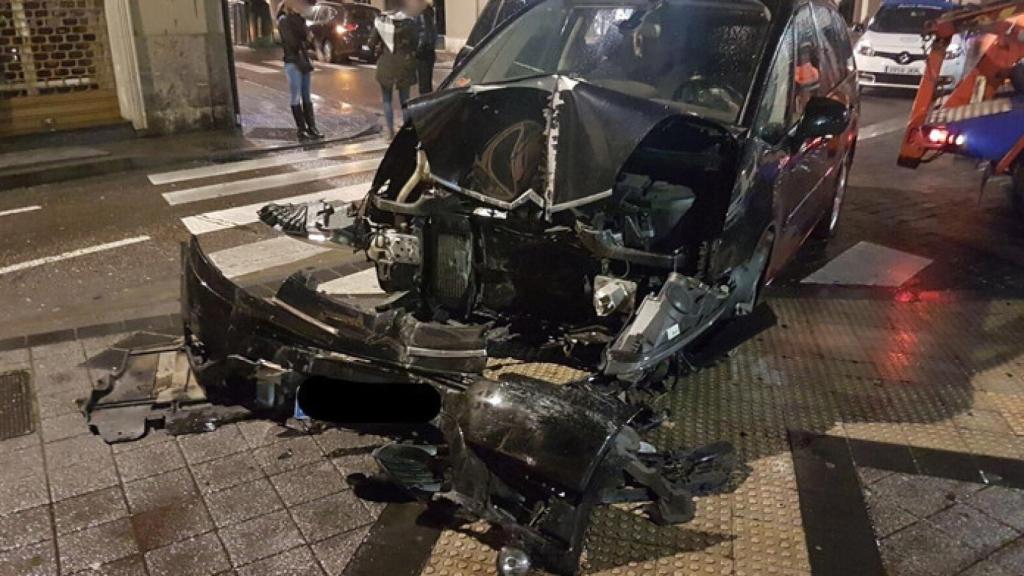 Valladolid-accidente-fray-luis-leon-coche