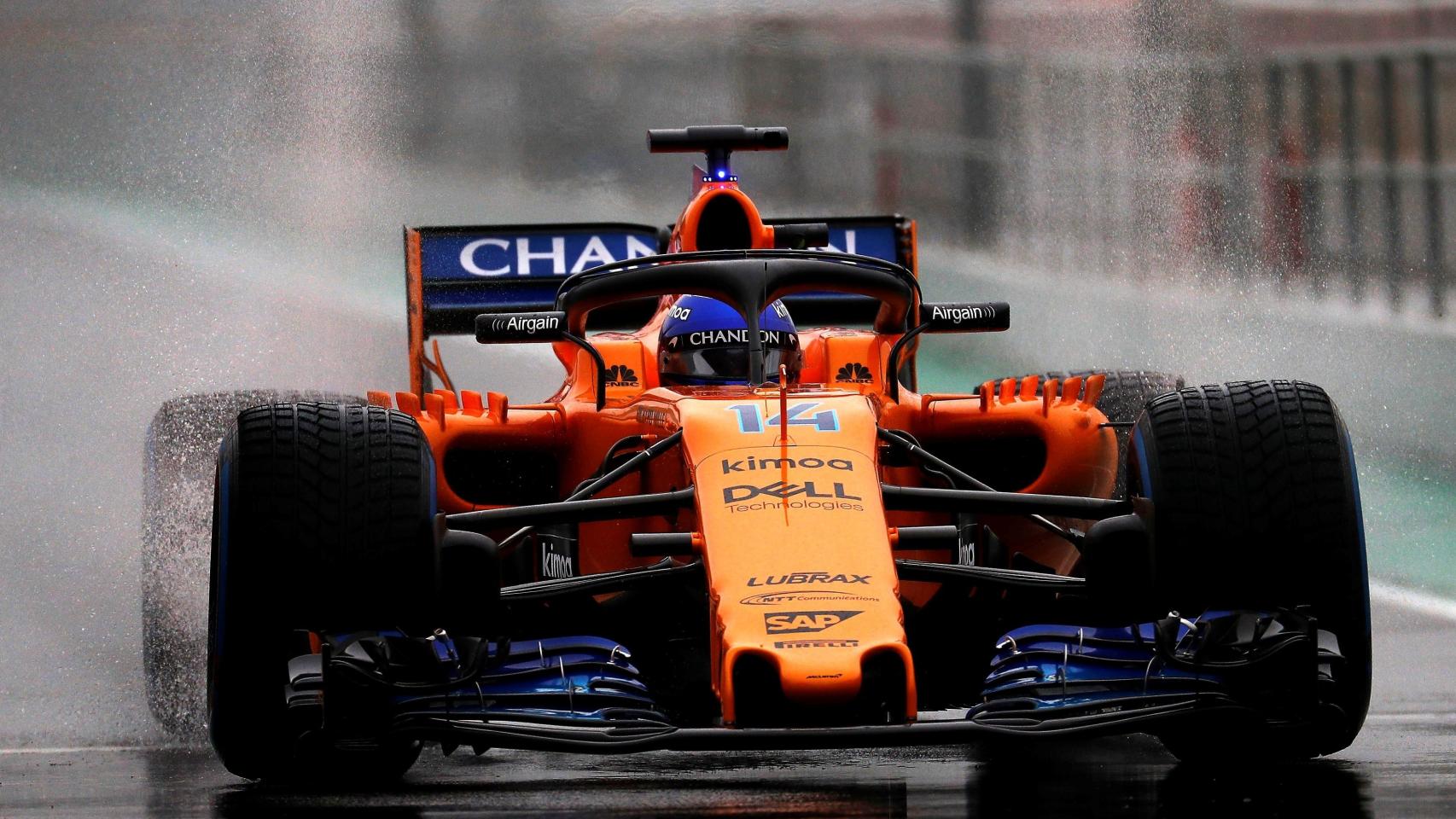 Fernando Alonso durante los test de pretemporada este jueves en Montmeló.