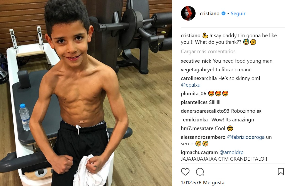 Cristiano Jr. sorprende a todos con su cuerpo 'musculado' como su padre