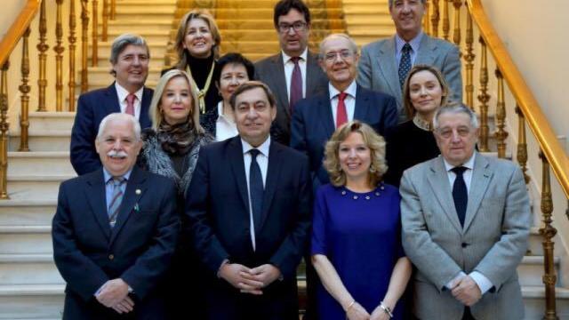 Los miembros del Consejo Fiscal junto a Sánchez Melgar./