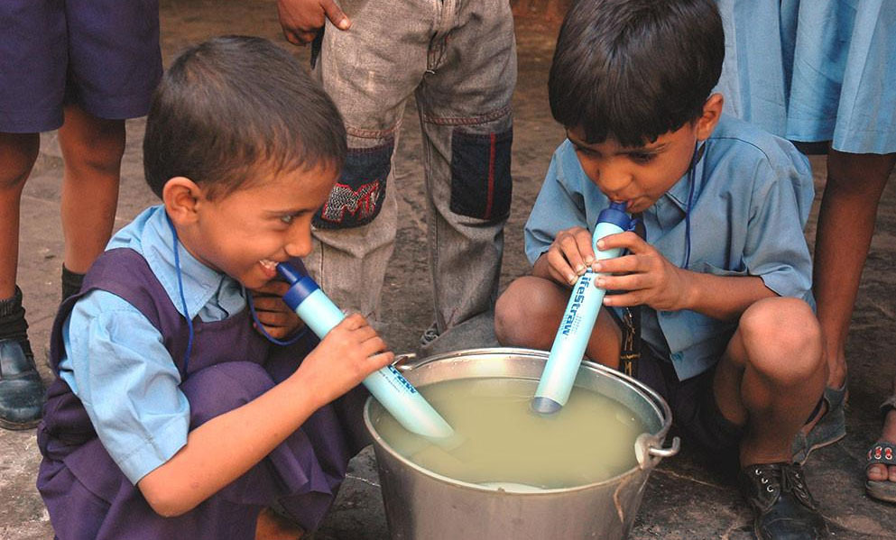 lifestraw pajita que elimina suciedad del agua sucia