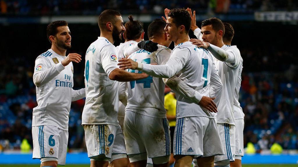 Cristiano Ronaldo celebrando un gol junto al resto de sus compañeros Foto: Pedro Rodríguez/El Bernabéu