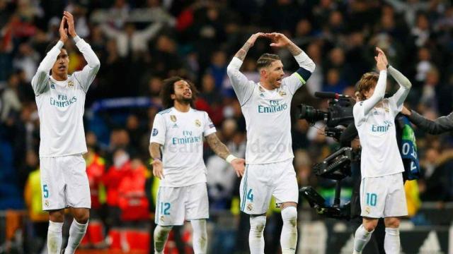 Los jugadores agradecen al madridismo su apoyo en el partido contra el PSG