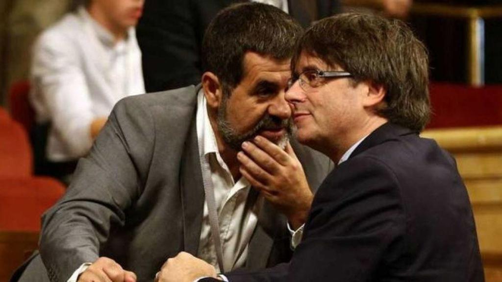 Jordi Sánchez junto a Carles Puigdemont./