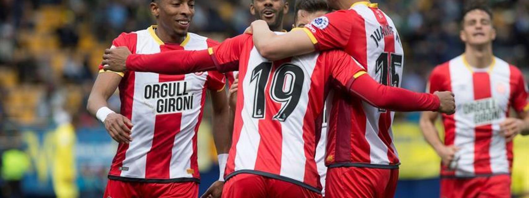 Los jugadores del Girona celebran un gol.