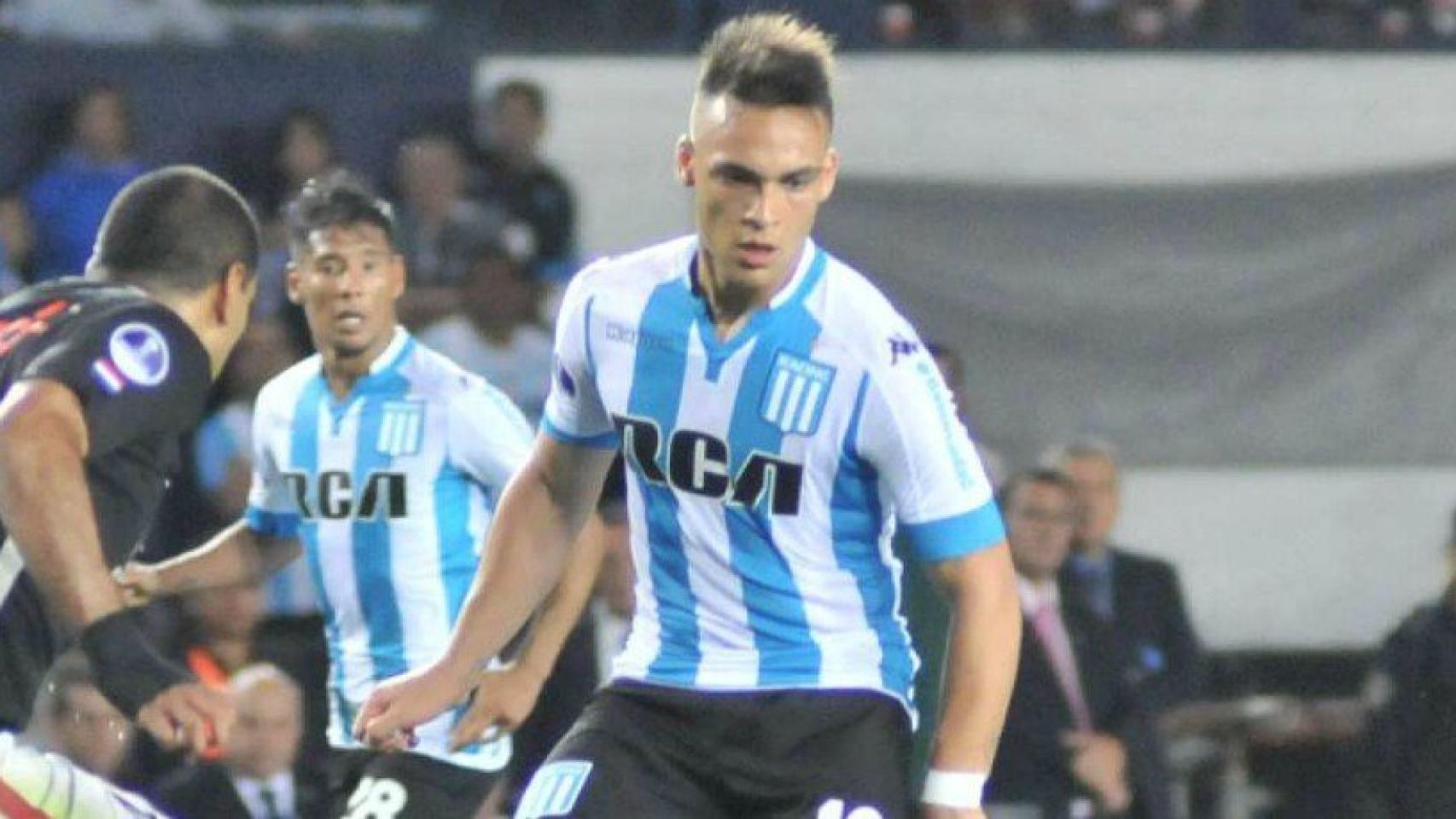 Lautaro Martínez, con Racing. Foto racingclub.com.ar