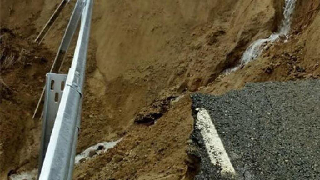 Avila-firme-carreteras-lluvia-corte-trafico