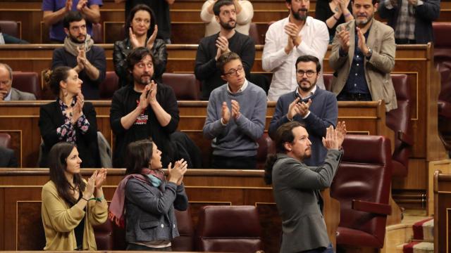 Iglesias, aplaudido por su bancada este miércoles en el Congreso.